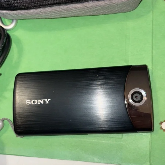 Sony Bloggie Touch Mobile HD Snap Video Camera